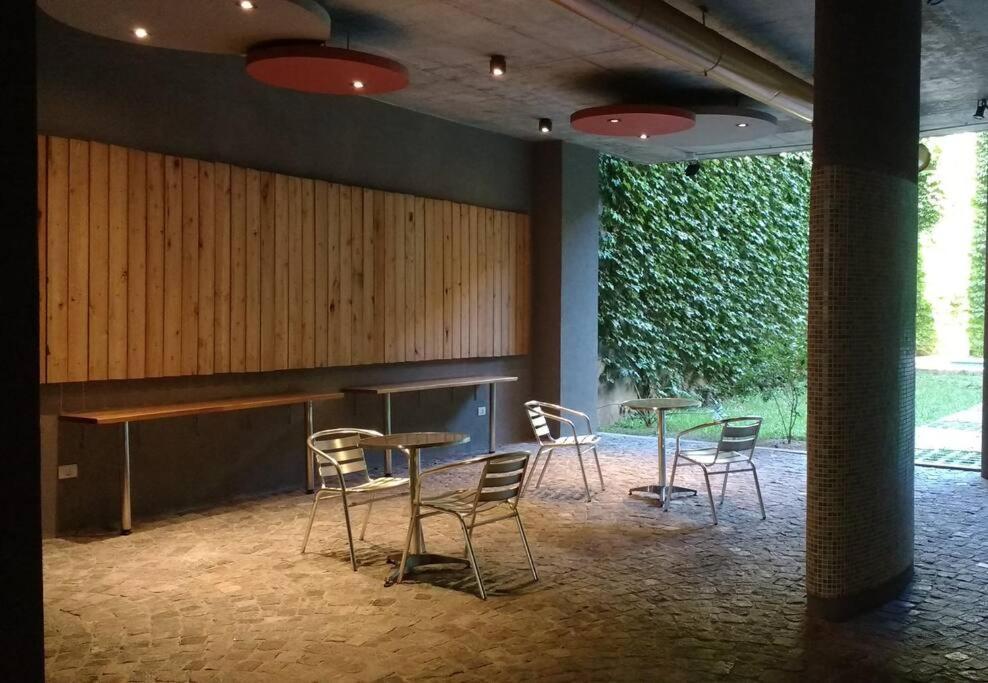 Encanto Porteno: Ubicacion Ideal, Balcon Y Piscina *