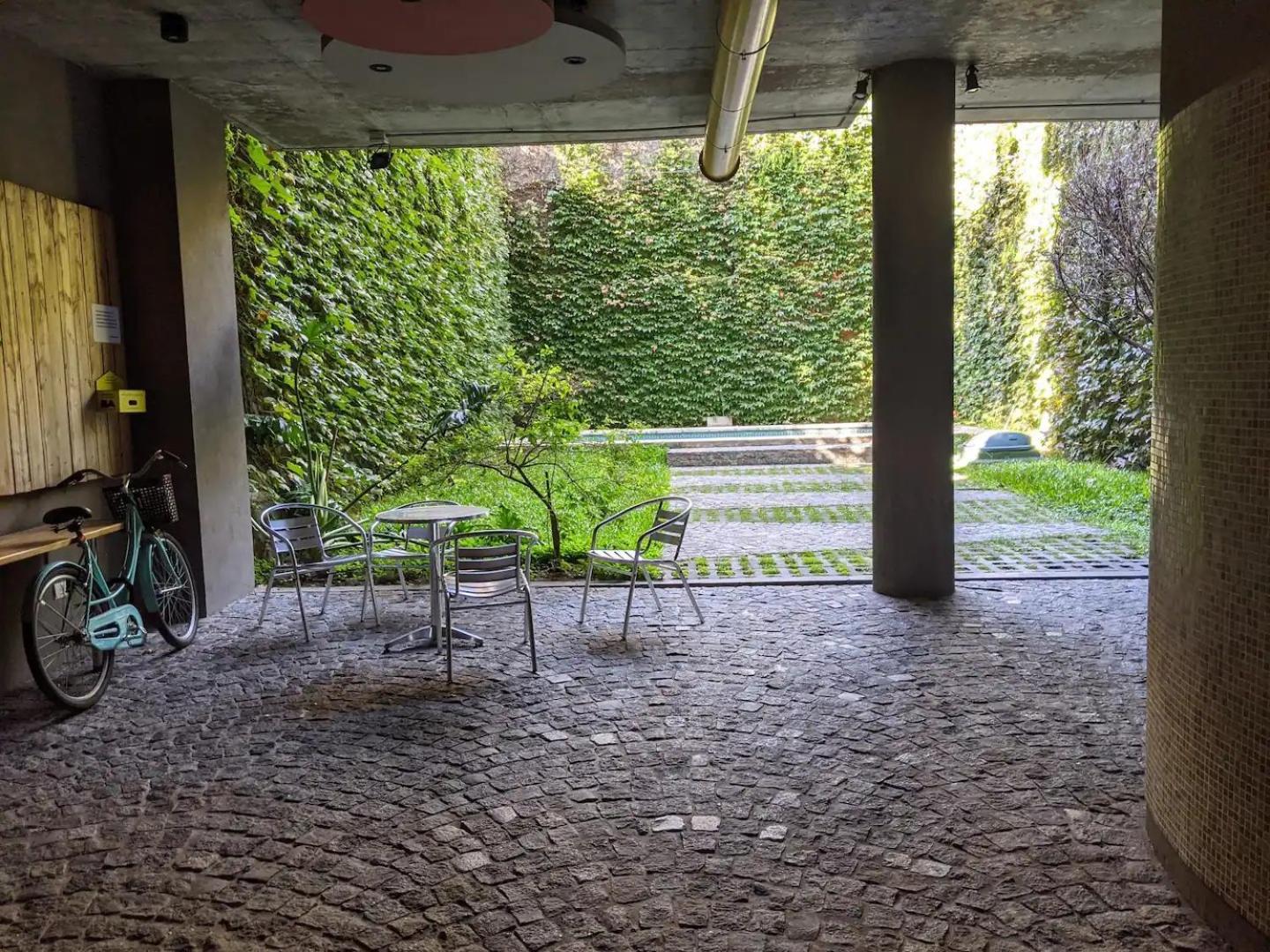 Encanto Porteno: Ubicacion Ideal, Balcon Y Piscina